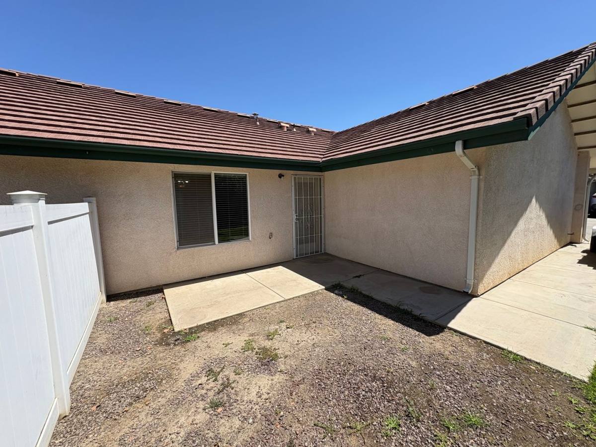 Apartment for rent at 2517-2523 W Oriole Ave, Visalia, CA 93291