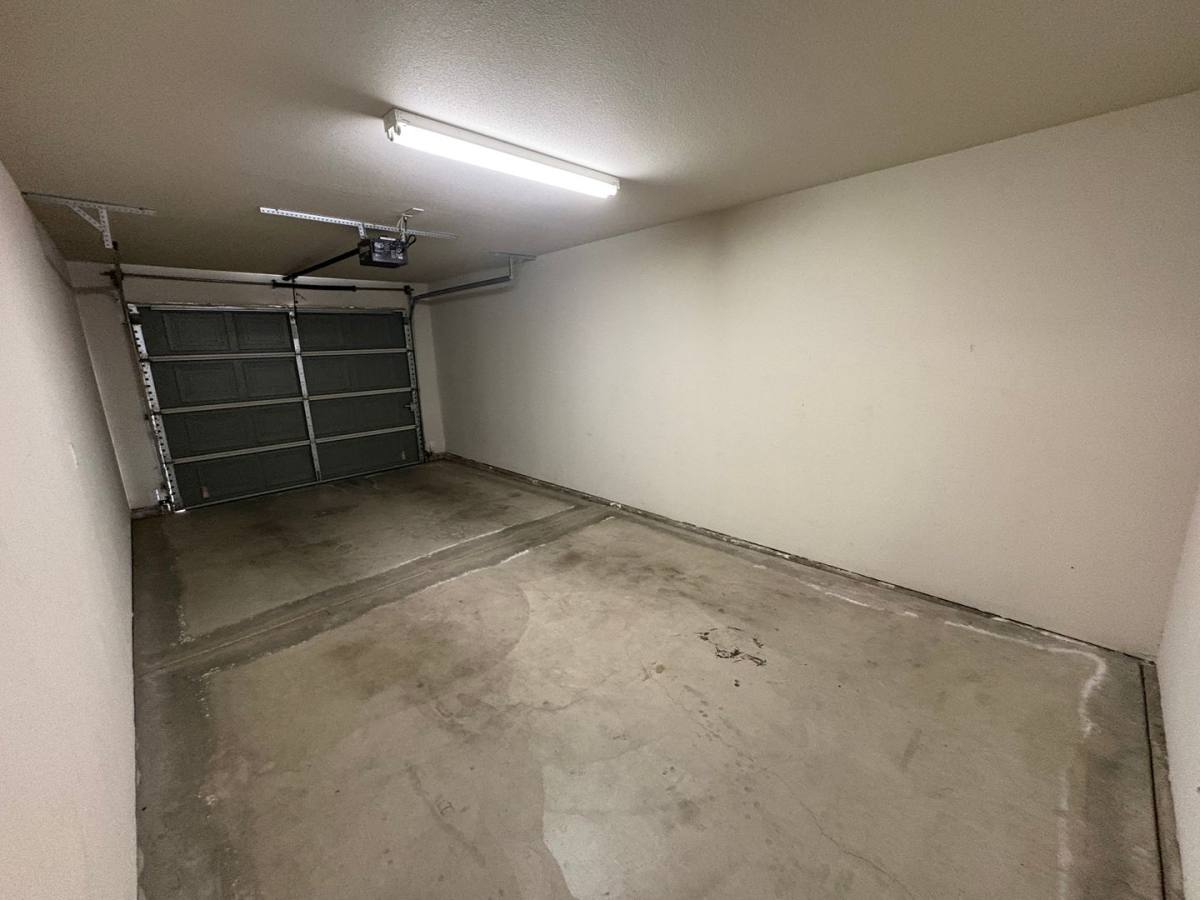 Apartment for rent at 2517-2523 W Oriole Ave, Visalia, CA 93291