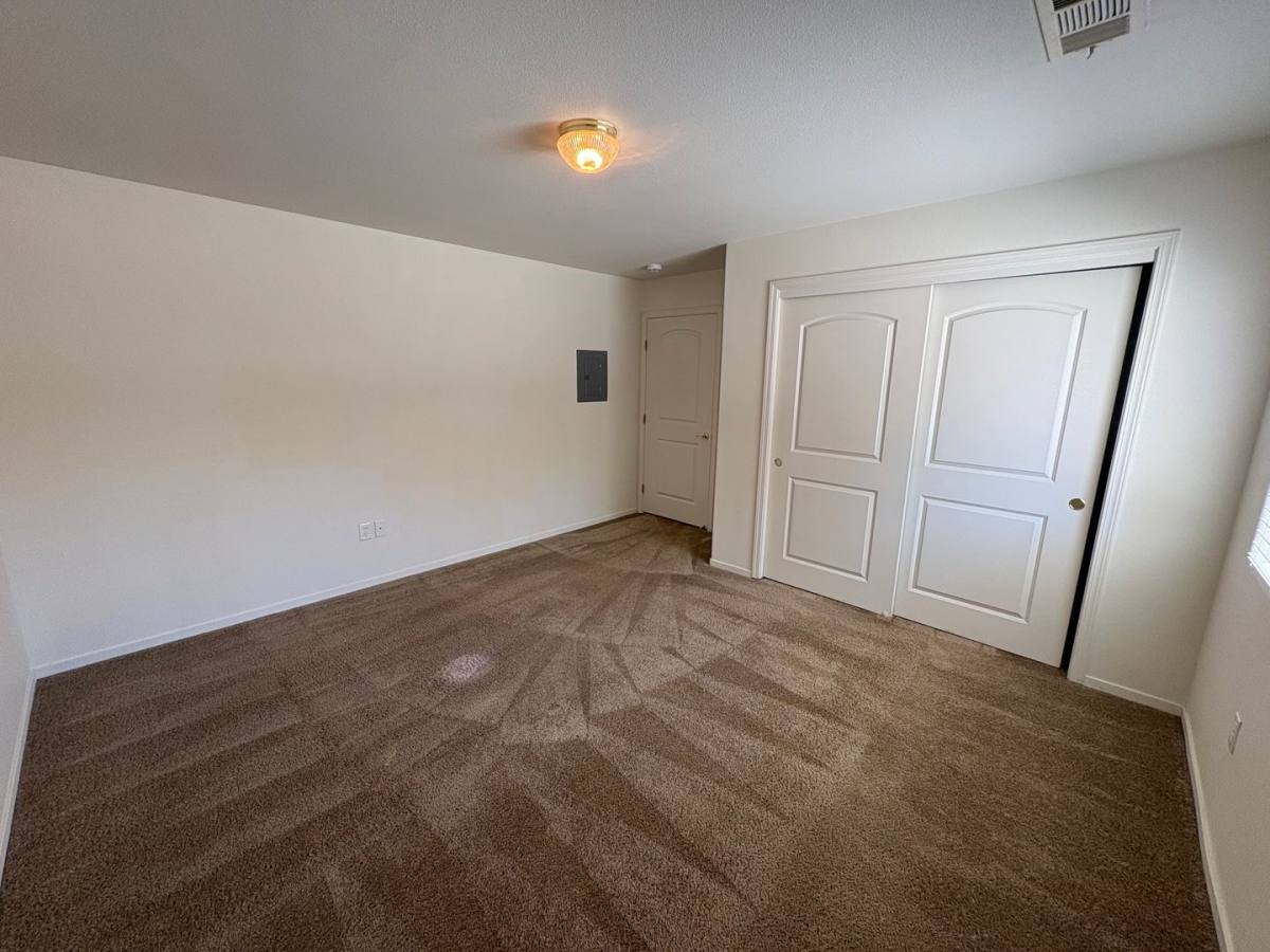 Apartment for rent at 2517-2523 W Oriole Ave, Visalia, CA 93291