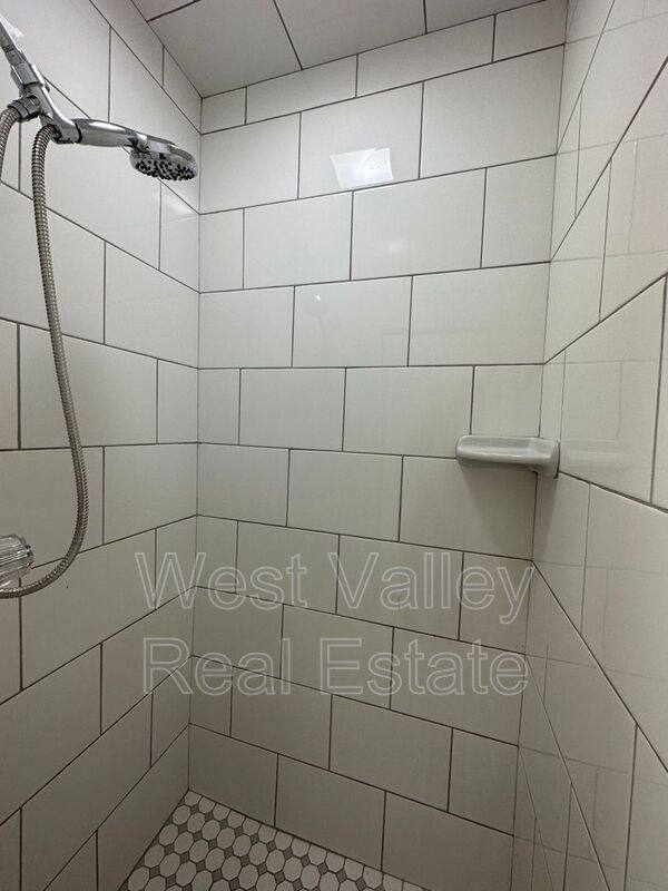 Apartment for rent at 725 1 2 Kern St #B, Taft, CA 93268