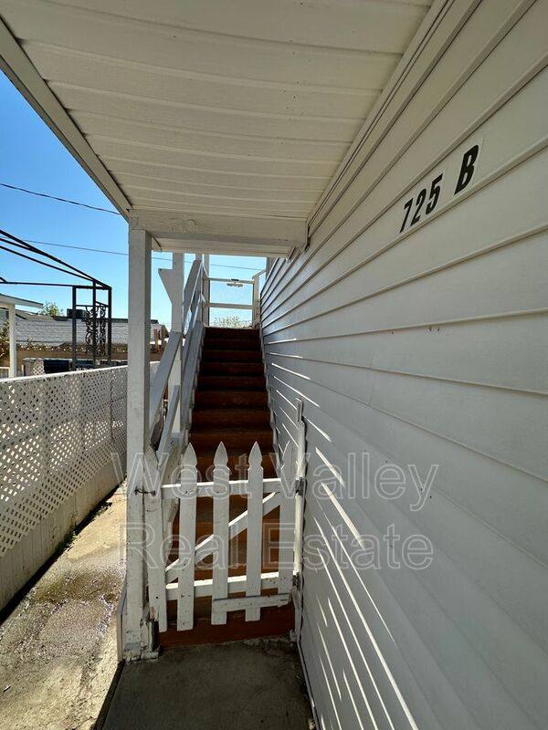 Apartment for rent at 725 1 2 Kern St #B, Taft, CA 93268