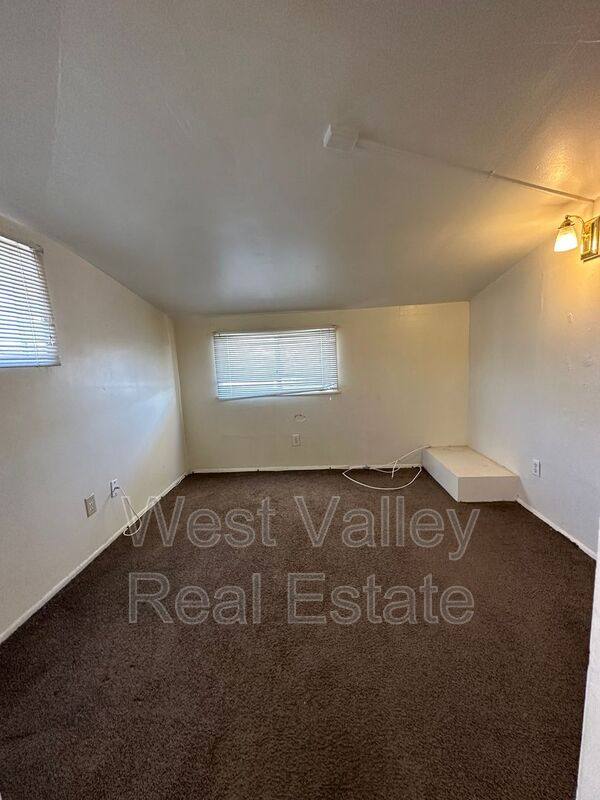 Apartment for rent at 725 1 2 Kern St #B, Taft, CA 93268