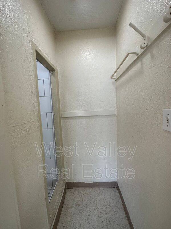 Apartment for rent at 725 1 2 Kern St #B, Taft, CA 93268