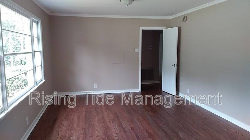 House for rent at 7001 Rowan Rd, Leeds, AL 35094