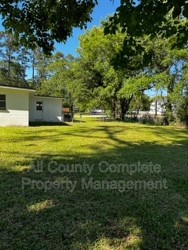 House for rent at 6004 Marsha Dr, Jacksonville, FL 32205