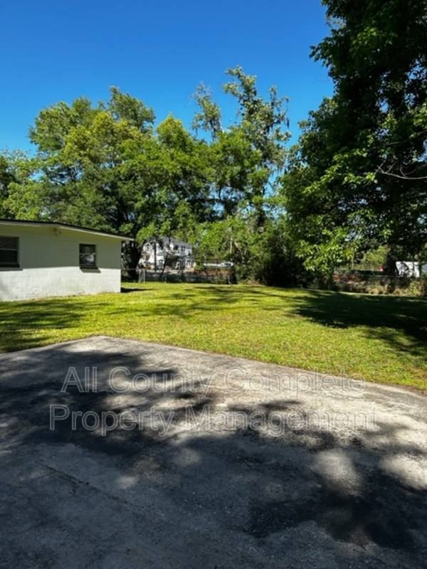 House for rent at 6004 Marsha Dr, Jacksonville, FL 32205