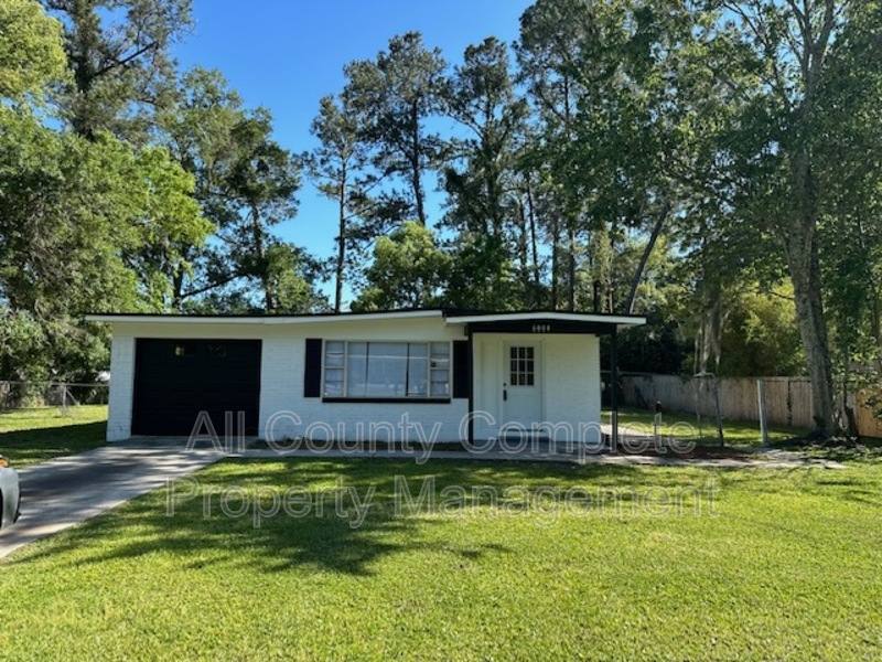 House for rent at 6004 Marsha Dr, Jacksonville, FL 32205