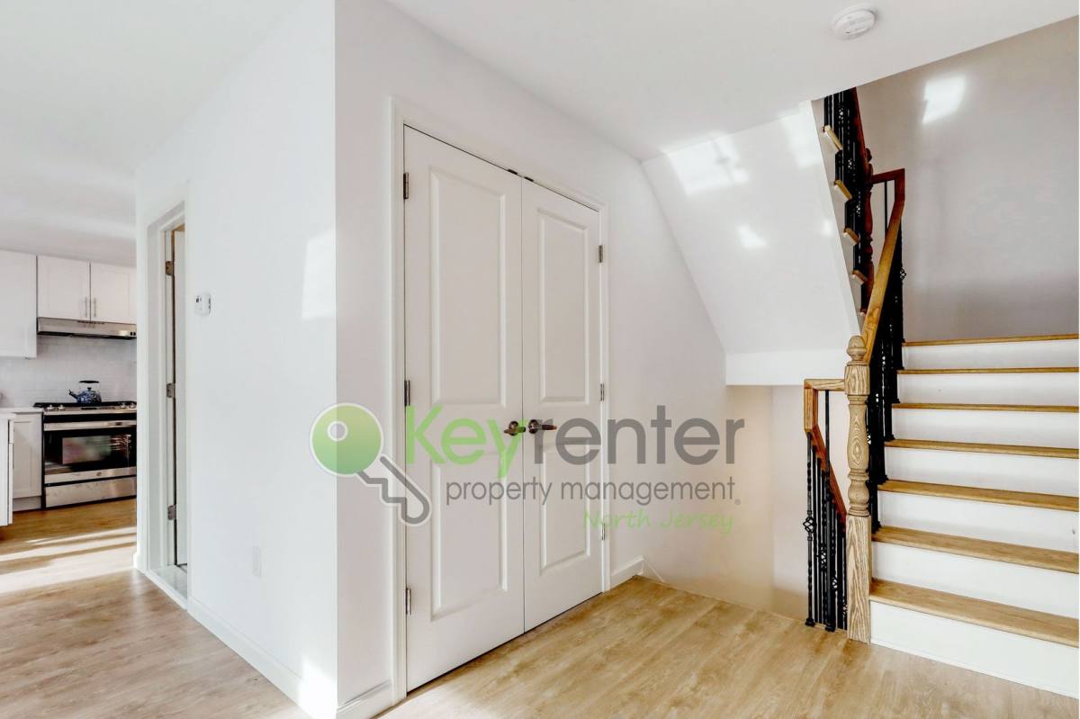 Townhouse for rent at 176 Pennington Ave #17, Passaic, NJ 07055