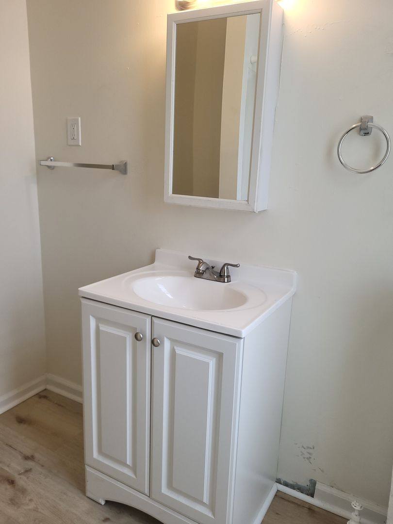 Apartment for rent at 225 Park Ave, Pittsburgh, PA 15202