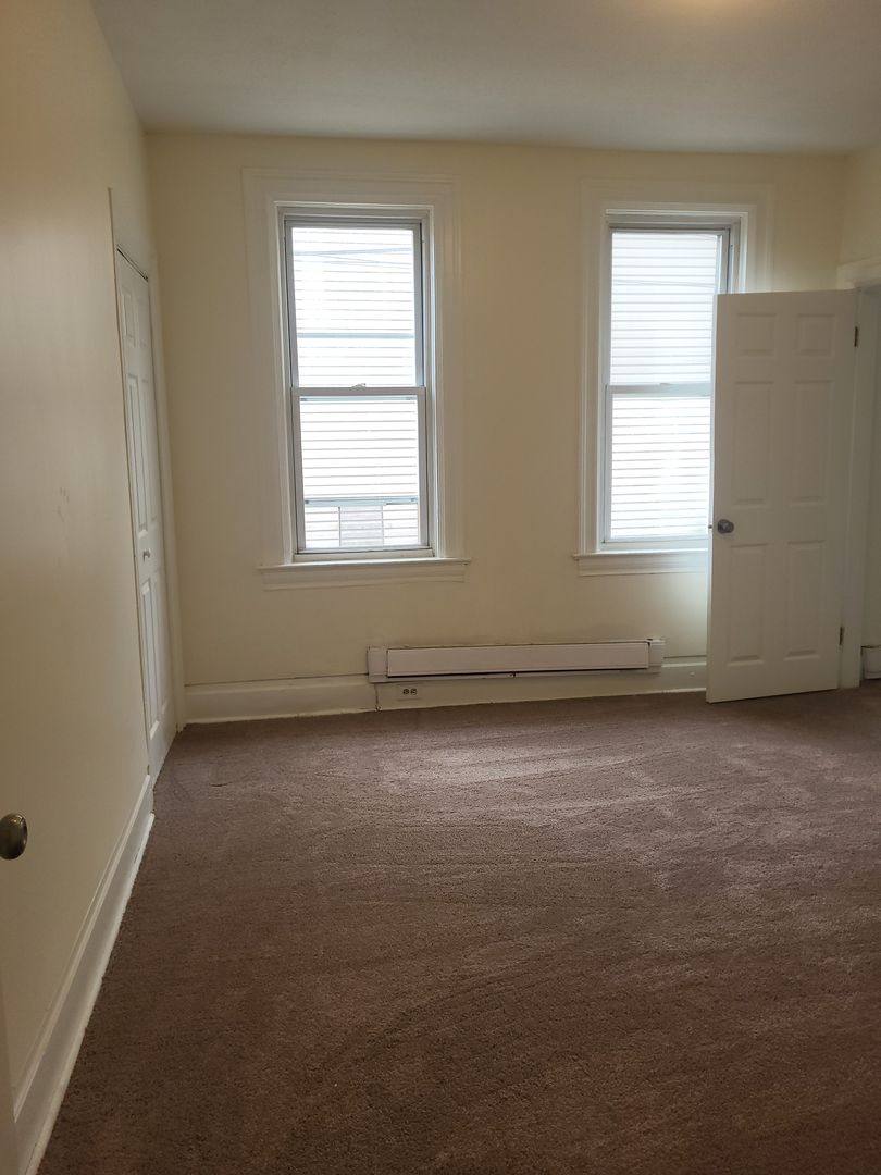 Apartment for rent at 225 Park Ave, Pittsburgh, PA 15202