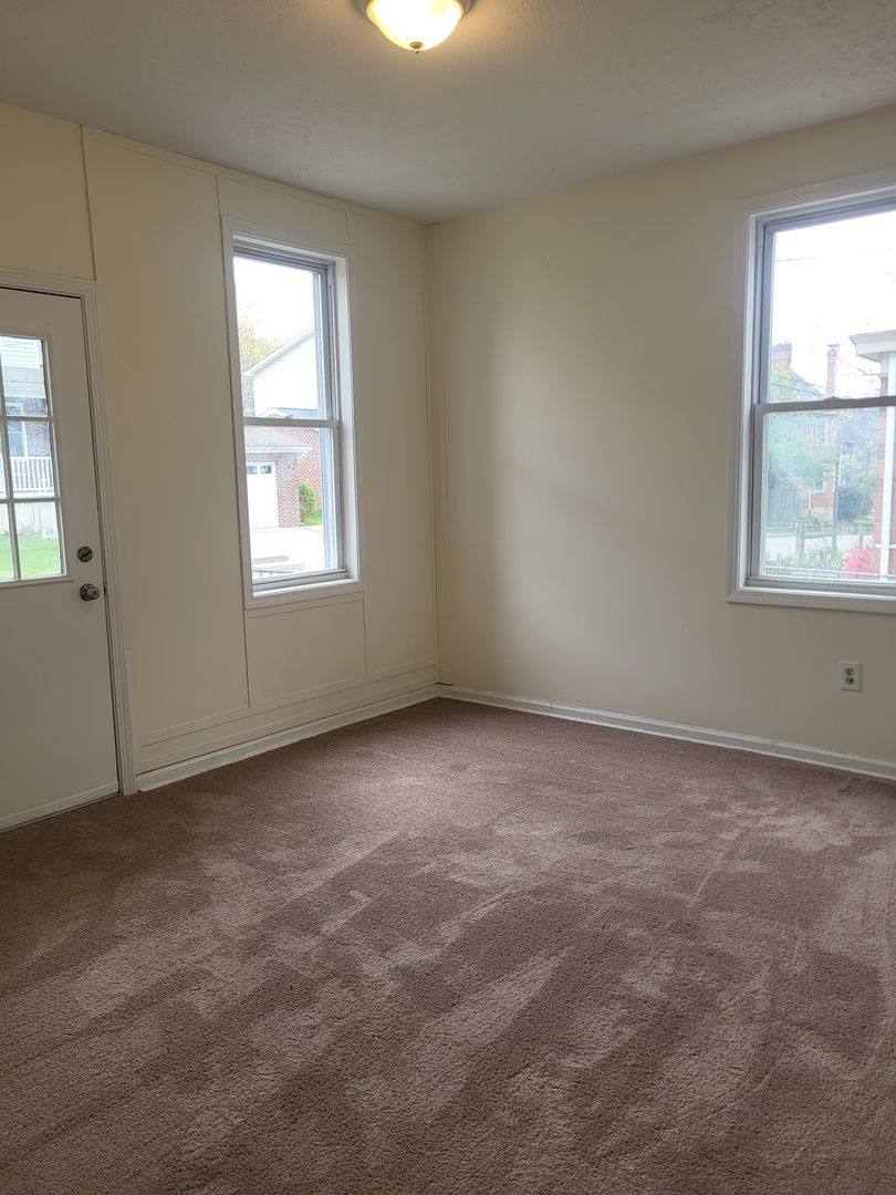 Apartment for rent at 225 Park Ave, Pittsburgh, PA 15202