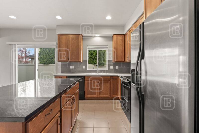 Townhouse for rent at 1840 N Willamette Rd, Greenacres, WA 99016