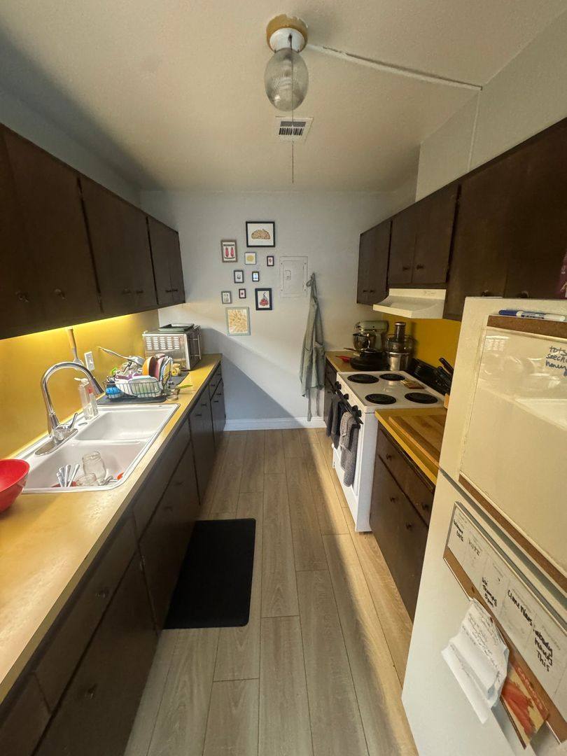 Apartment for rent at 1502 Drake Dr, Davis, CA 95616