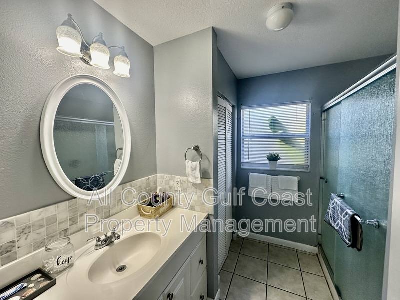 House for rent at 515 15th Ave W, Palmetto, FL 34221