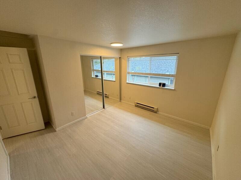 Condo for rent at 929 N 105th St #C, Seattle, WA 98133