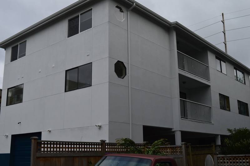 Condo for rent at 929 N 105th St #C, Seattle, WA 98133
