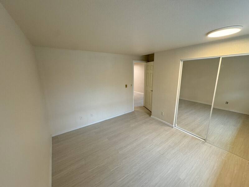 Condo for rent at 929 N 105th St #C, Seattle, WA 98133