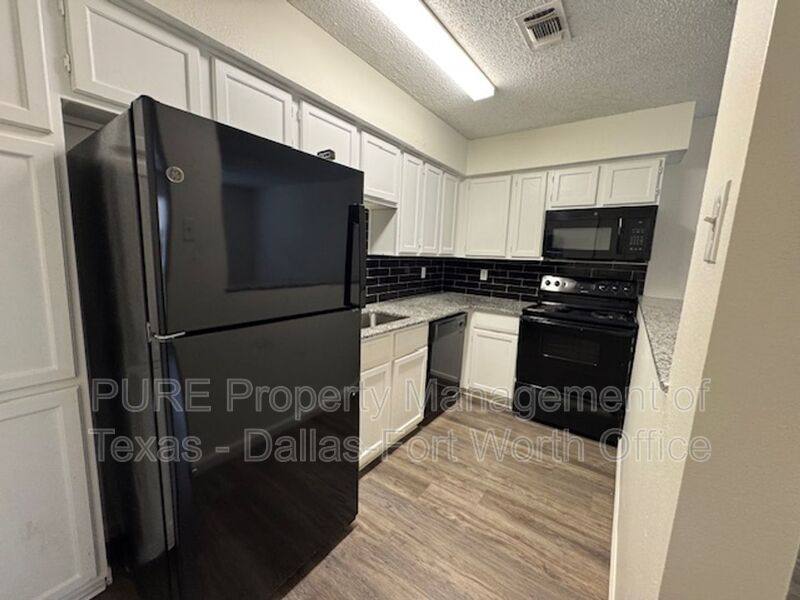 Townhouse for rent at 4002 W Pioneer Dr #119, Irving, TX 75061