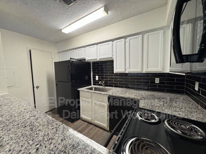 Townhouse for rent at 4002 W Pioneer Dr #119, Irving, TX 75061