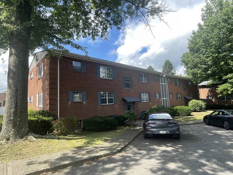 Apartment for rent at 902 Erdner Ave #1, Pittsburgh, PA 15202