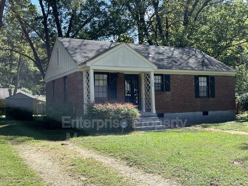 House for rent at 792 Saint Nick Dr, Memphis, TN 38117