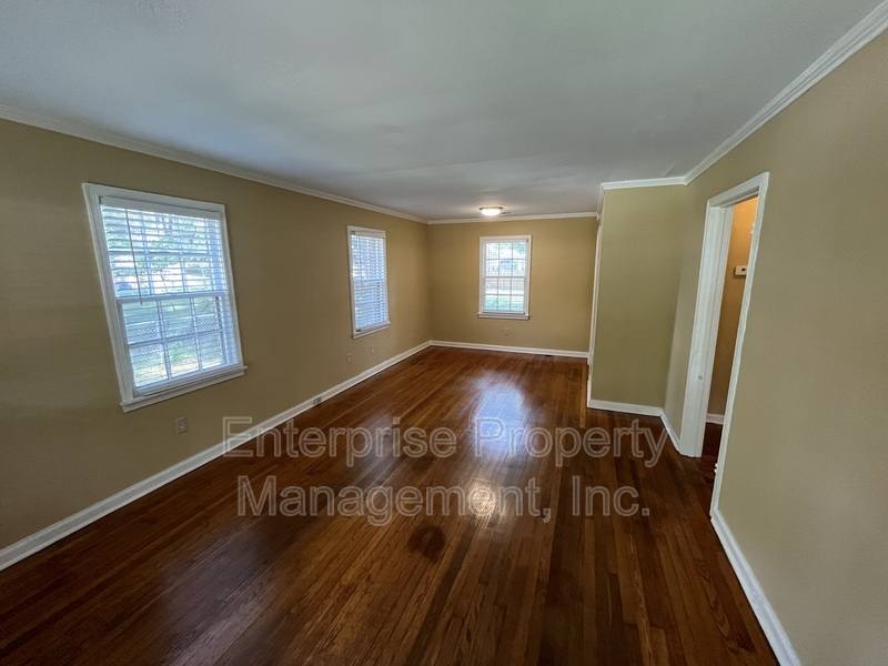 House for rent at 792 Saint Nick Dr, Memphis, TN 38117