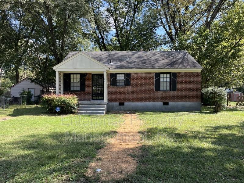 House for rent at 792 Saint Nick Dr, Memphis, TN 38117