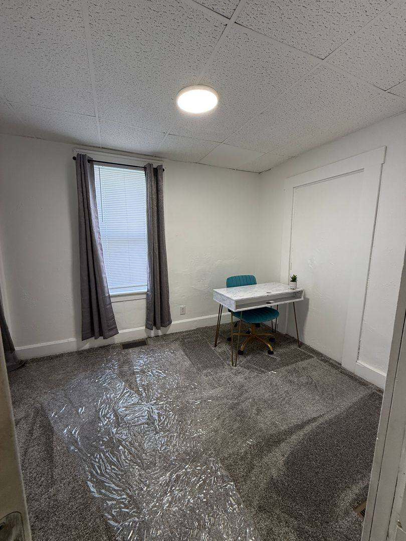 Apartment for rent at 1235 N 8th, Springfield, IL 62702