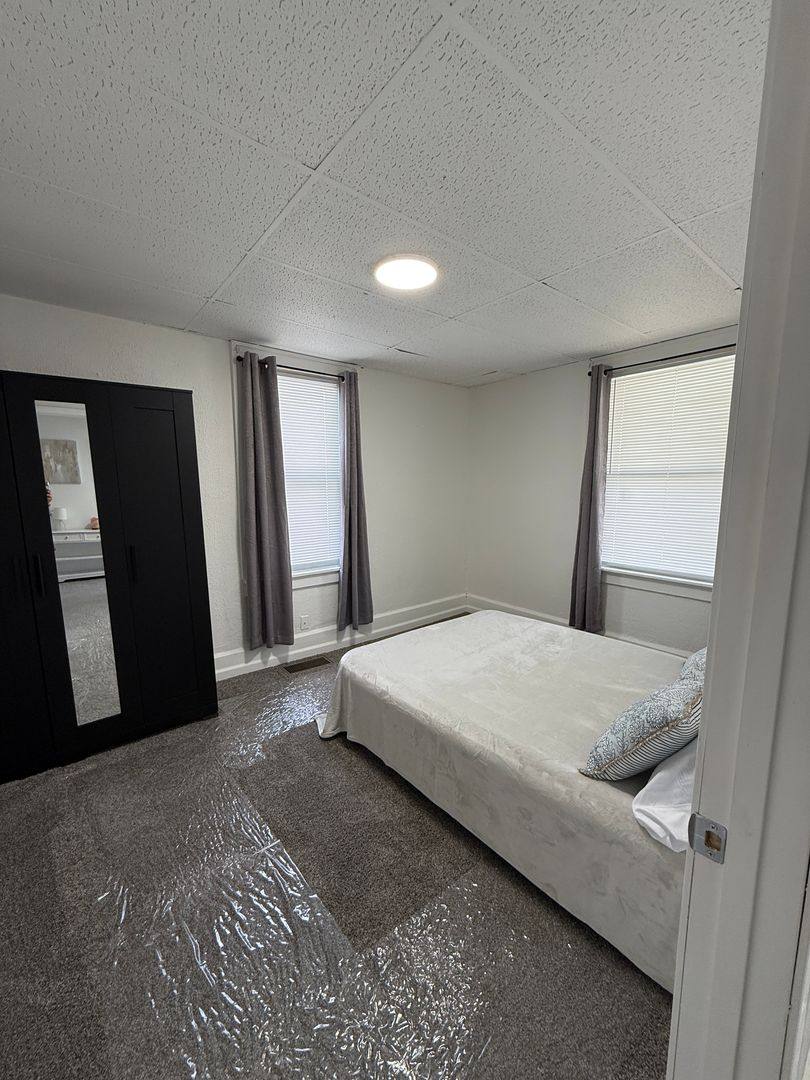 Apartment for rent at 1235 N 8th, Springfield, IL 62702