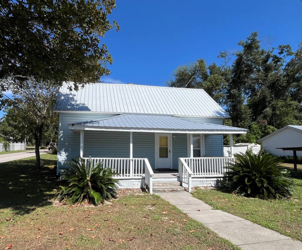 House for rent at 249 NE Bloxham St, Mayo, FL 32066