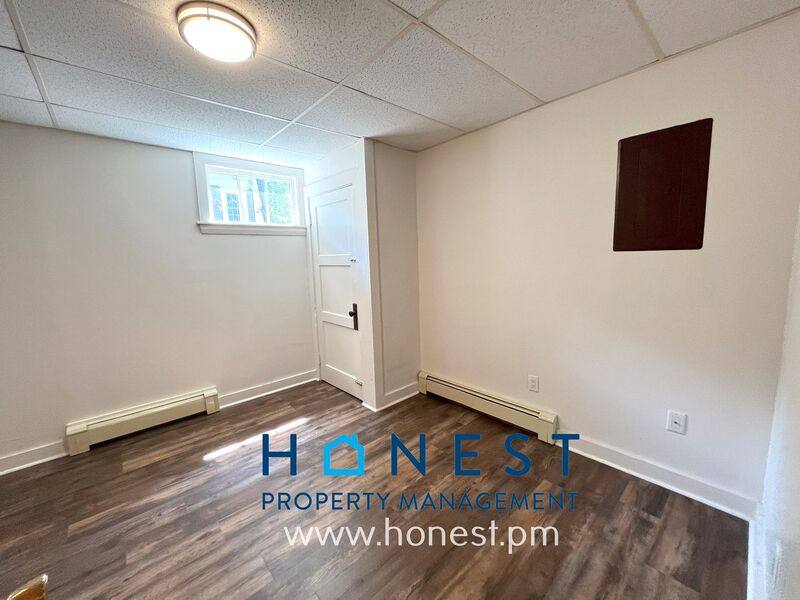 Apartment for rent at 20 Academy St #2, Hallowell, ME 04347