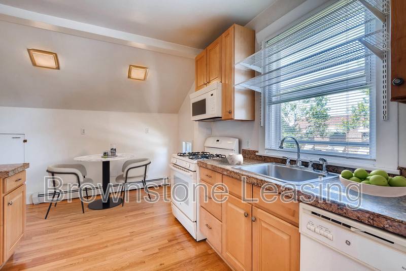 Apartment for rent at 867 N Ogden St #2, Denver, CO 80218