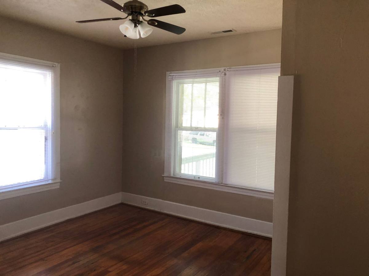 House for rent at 1003 Peachtree St, Gadsden, AL 35901