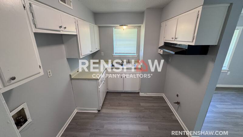 House for rent at 3272 Sweet Springs Dr, Memphis, TN 38128