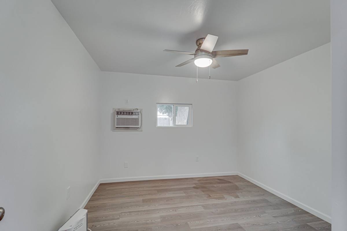 Townhouse for rent at 113 Bliss St, Bakersfield, CA 93307