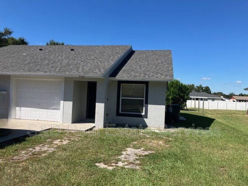 Apartment for rent at 5527 Gaur Lane, Lakeland, FL 33811