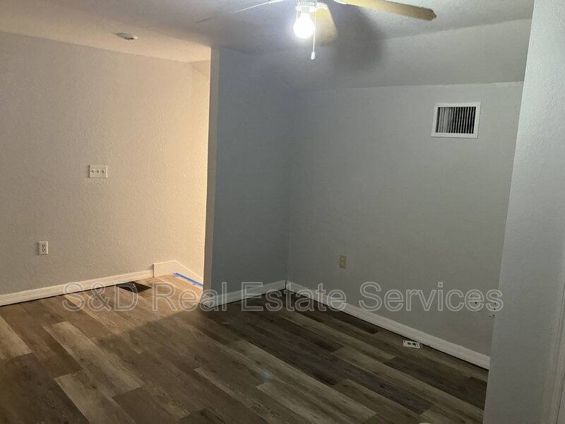 Apartment for rent at 5527 Gaur Lane, Lakeland, FL 33811
