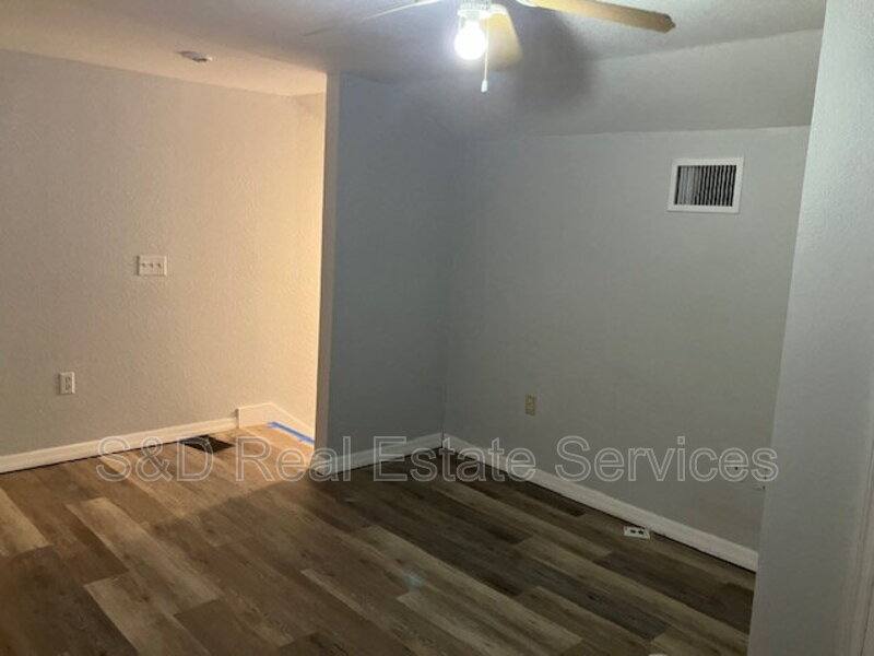 Apartment for rent at 5527 Gaur Lane, Lakeland, FL 33811