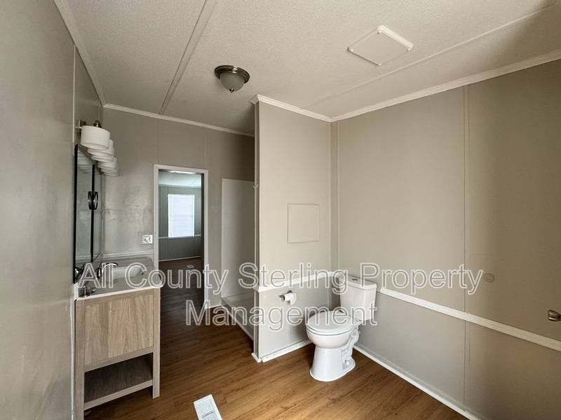 House for rent at 579 SE Baker Ave, Lake City, FL 32025