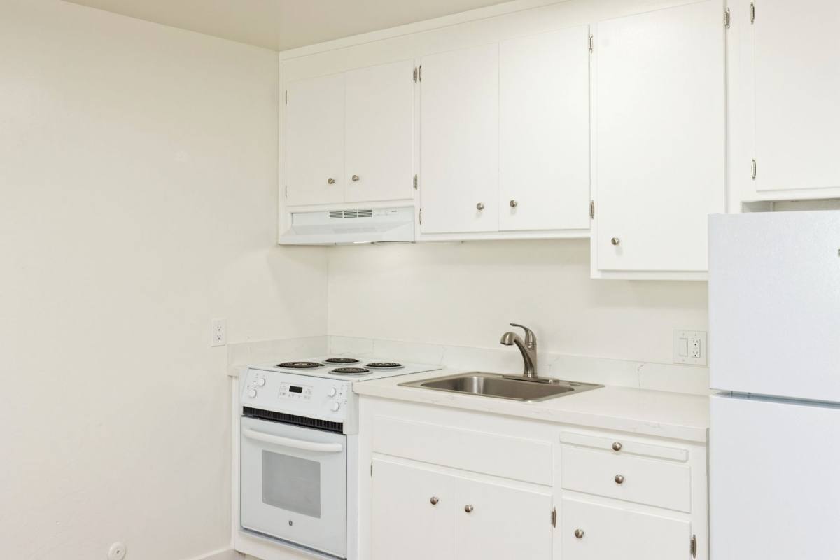 Apartment for rent at 1565 Madison St, Oakland, CA 94612