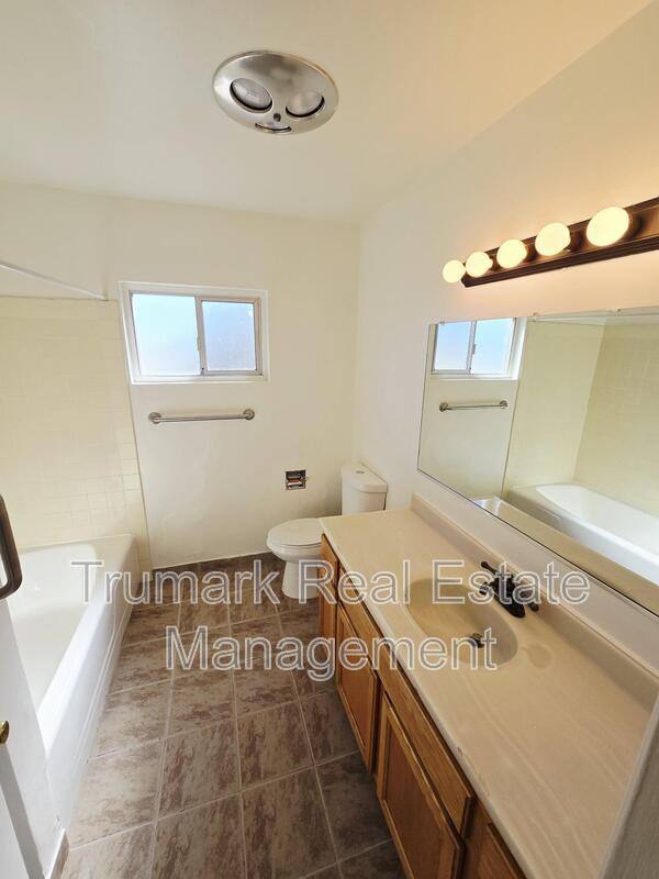 Apartment for rent at 332 Cornell Dr E, Burbank, CA 91504
