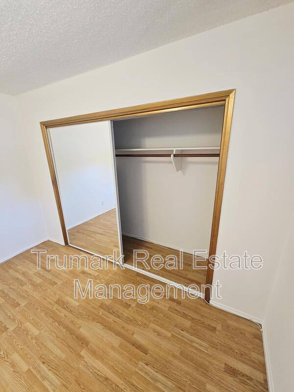 Apartment for rent at 332 Cornell Dr E, Burbank, CA 91504