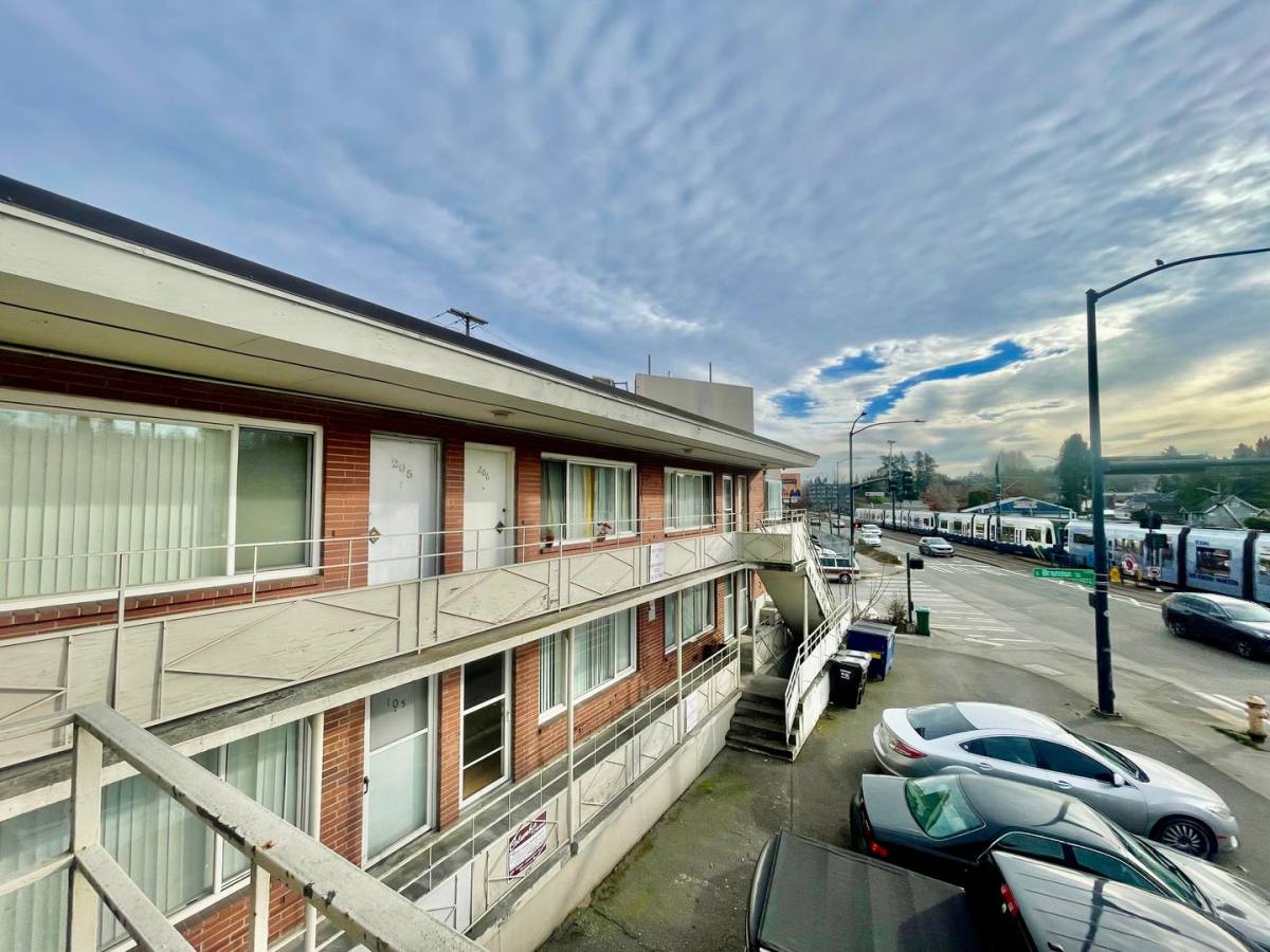 Condo for rent at 5320 Martin Luther King Jr Way S, Seattle, WA 98118