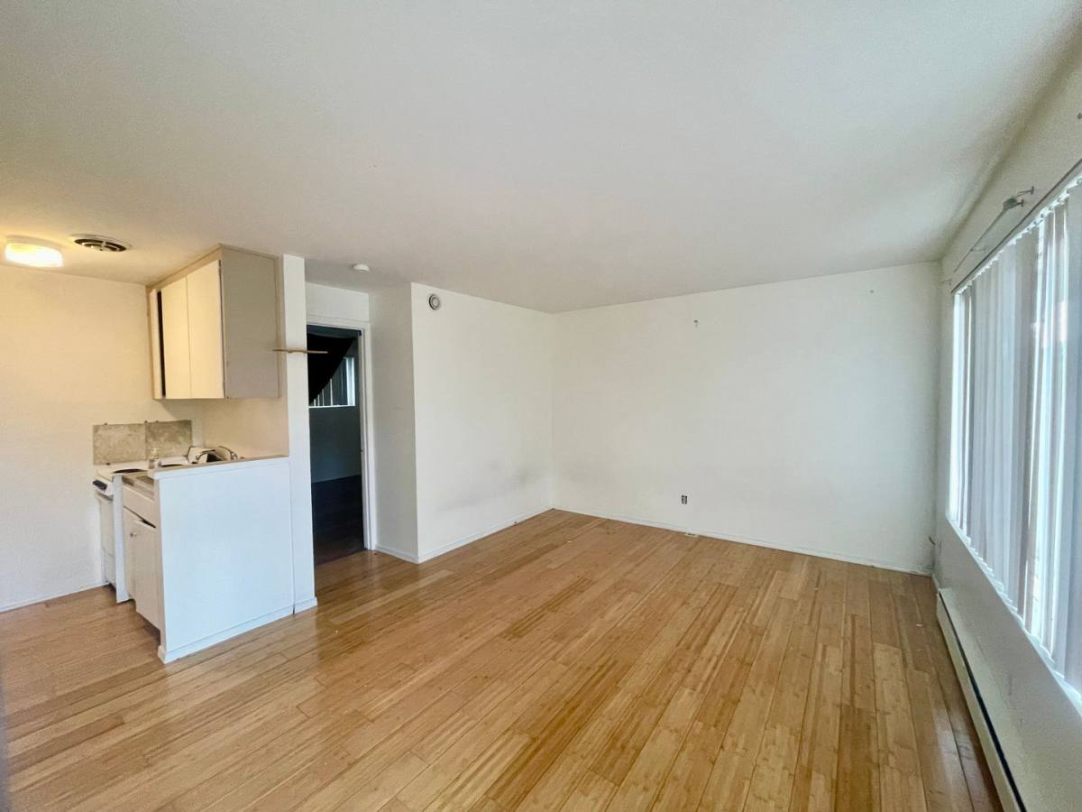 Condo for rent at 5320 Martin Luther King Jr Way S, Seattle, WA 98118