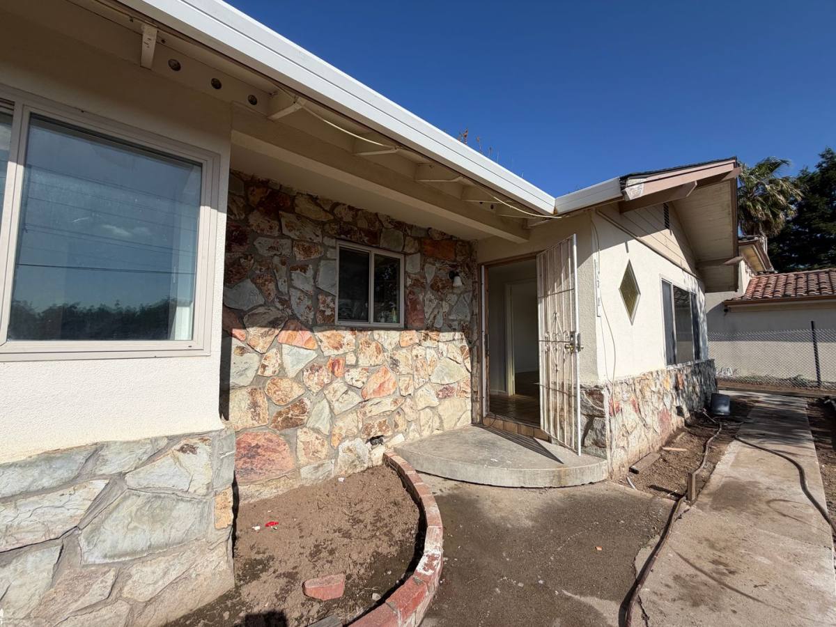 House for rent at 11322 Franklin Blvd, Elk Grove, CA 95757