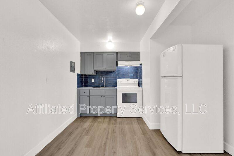 Apartment for rent at 2701 Ave E #15, West Palm Beach, FL 33404
