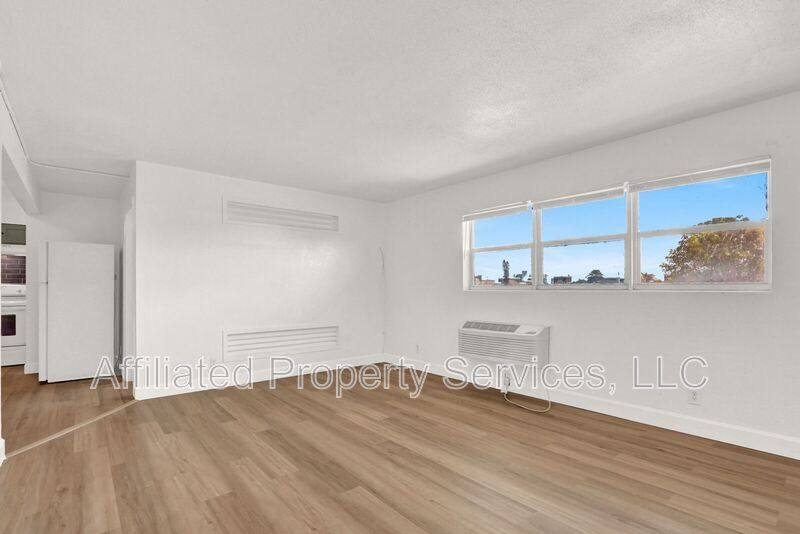Apartment for rent at 2701 Ave E #15, West Palm Beach, FL 33404