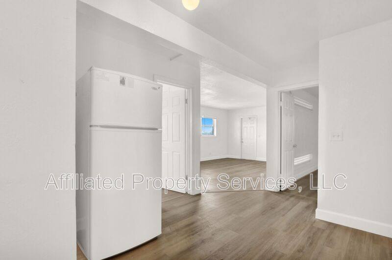 Apartment for rent at 2701 Ave E #15, West Palm Beach, FL 33404
