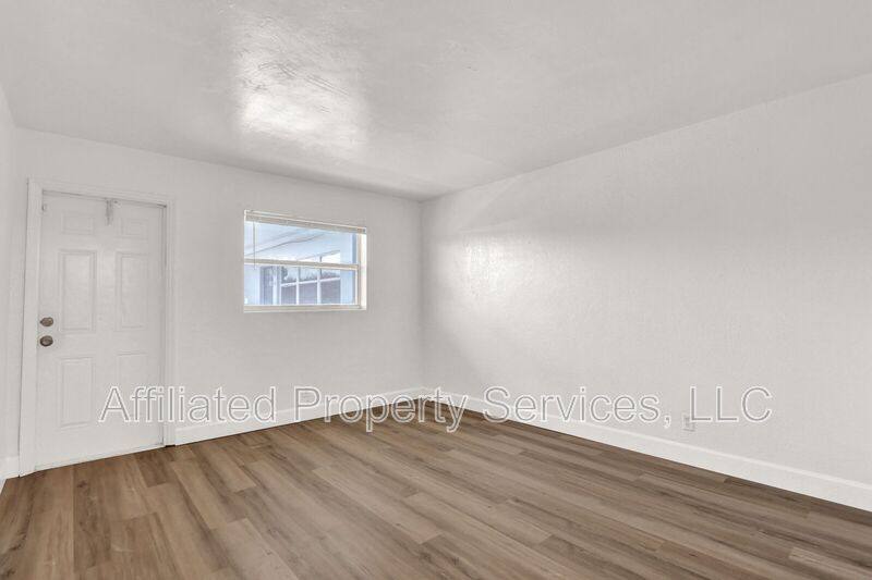 Apartment for rent at 2701 Ave E #15, West Palm Beach, FL 33404