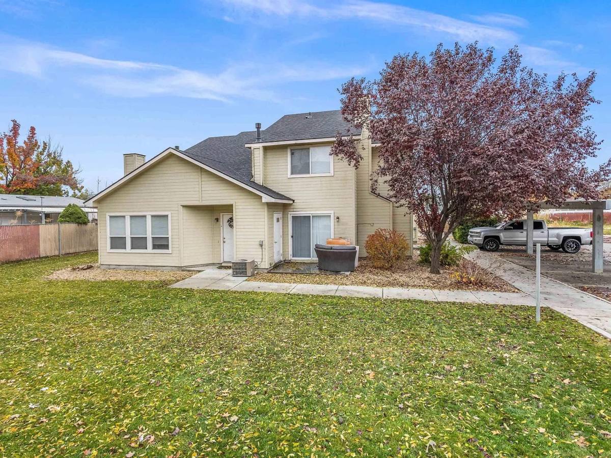 Apartment for rent at 1435-1490 W Bonneville Circle, Nampa, ID 83651